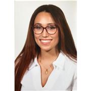 Profesora de primaria para todas las asignaturas, graduada en derecho y criminología, con pasión por enseñar a los más peques.